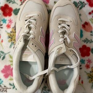New Balance Women's Cream and Pink Sneakers. Size 10